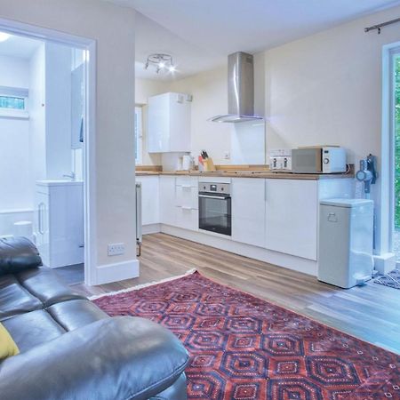 Croft Court - 1 Bedroom Apartment - Тенбі Екстер'єр фото