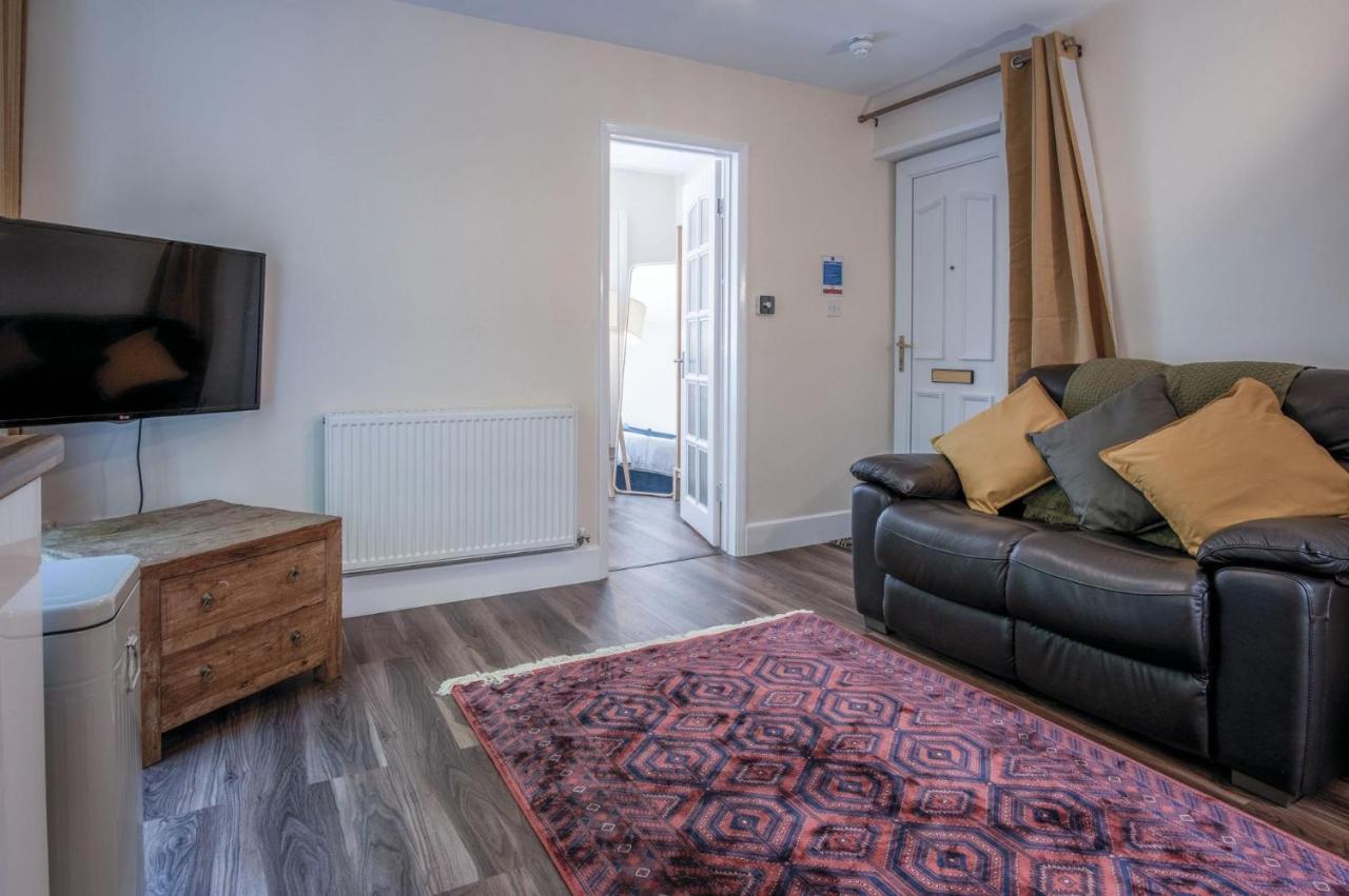 Croft Court - 1 Bedroom Apartment - Тенбі Екстер'єр фото