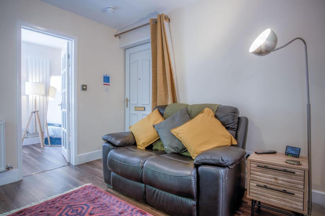 Croft Court - 1 Bedroom Apartment - Тенбі Екстер'єр фото
